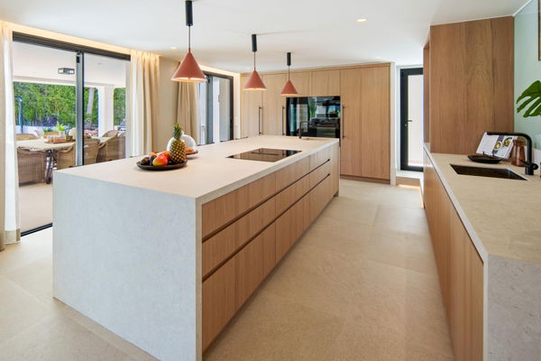 Remarkable frontline golf villa in La Cerquilla, Nueva Andalucía
