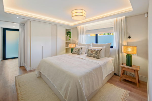 Remarkable frontline golf villa in La Cerquilla, Nueva Andalucía