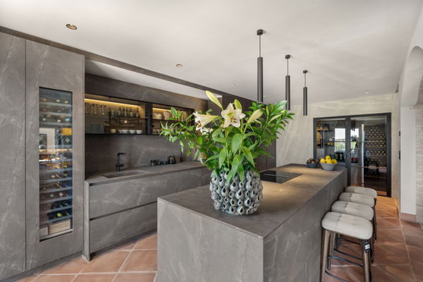 A beautifully reimagined andalusian residence with panoramic Mediterranean views, La Heredia, Benahavís