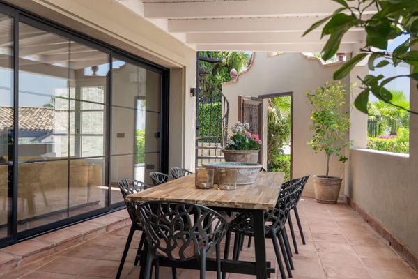 A beautifully reimagined andalusian residence with panoramic Mediterranean views, La Heredia, Benahavís