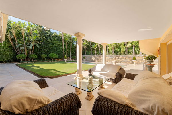 Elegant Mediterranean villa in Nueva Andalucía, Marbella