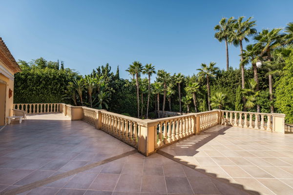 Elegant Mediterranean villa in Nueva Andalucía, Marbella