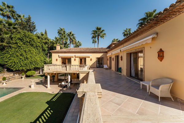Elegant Mediterranean villa in Nueva Andalucía, Marbella