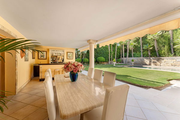 Elegant Mediterranean villa in Nueva Andalucía, Marbella