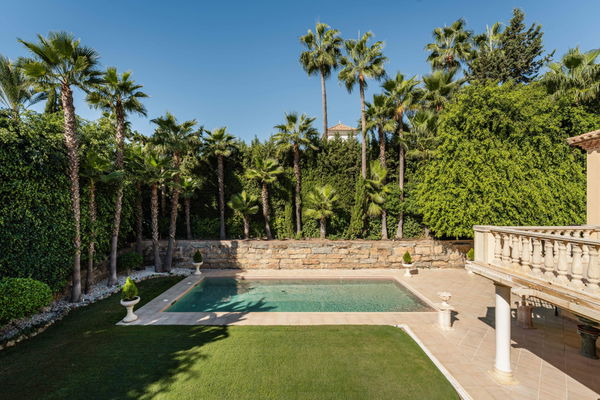 Elegant Mediterranean villa in Nueva Andalucía, Marbella