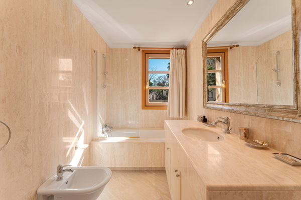Elegant Mediterranean villa in Nueva Andalucía, Marbella