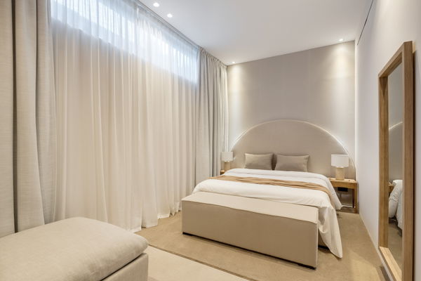 Frontline golf villa in La Cerquilla, Nueva Andalucía