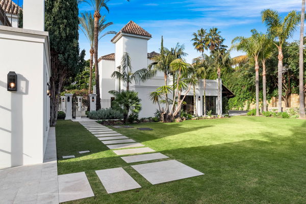 Refined villa defined by balance and design in Nueva Andalucía, Marbella