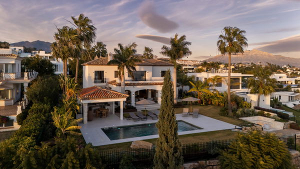 Modern andalusian villa with panoramic sea views in Los flamingos, Benahavís