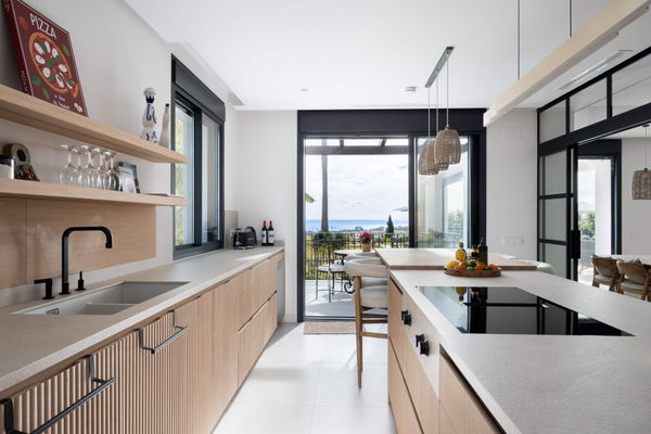 Modern andalusian villa with panoramic sea views in Los flamingos, Benahavís