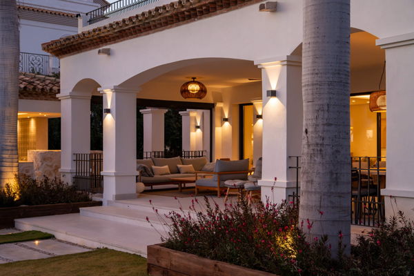 Modern andalusian villa with panoramic sea views in Los flamingos, Benahavís