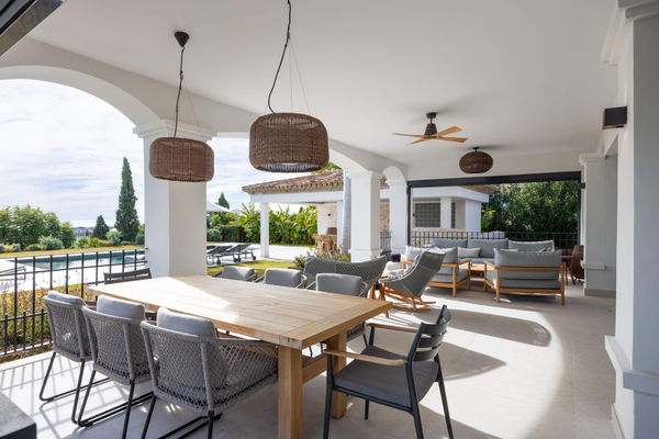 Modern andalusian villa with panoramic sea views in Los flamingos, Benahavís