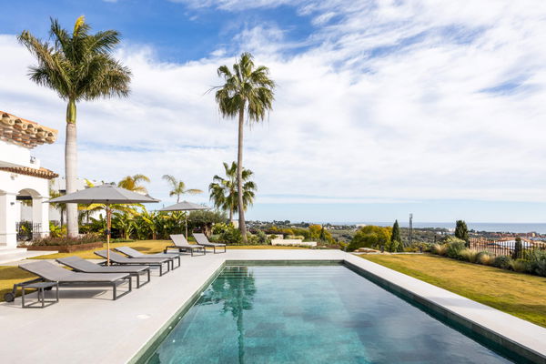Modern andalusian villa with panoramic sea views in Los flamingos, Benahavís
