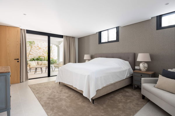 Modern andalusian villa with panoramic sea views in Los flamingos, Benahavís