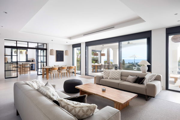 Modern andalusian villa with panoramic sea views in Los flamingos, Benahavís