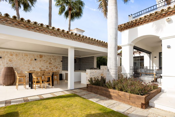 Modern andalusian villa with panoramic sea views in Los flamingos, Benahavís