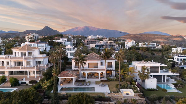 Modern andalusian villa with panoramic sea views in Los flamingos, Benahavís