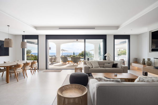 Modern andalusian villa with panoramic sea views in Los flamingos, Benahavís