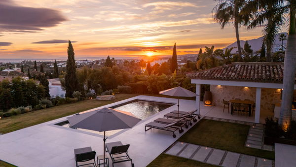 Modern andalusian villa with panoramic sea views in Los flamingos, Benahavís
