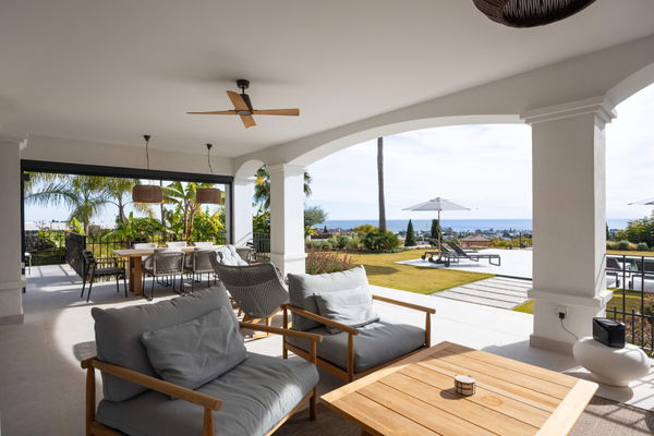 Modern andalusian villa with panoramic sea views in Los flamingos, Benahavís