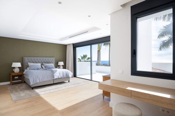 Modern andalusian villa with panoramic sea views in Los flamingos, Benahavís