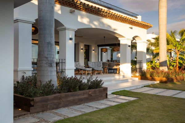 Modern andalusian villa with panoramic sea views in Los flamingos, Benahavís
