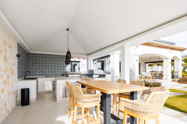 Modern andalusian villa with panoramic sea views in Los flamingos, Benahavís