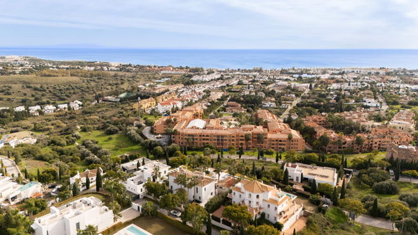 Modern andalusian villa with panoramic sea views in Los flamingos, Benahavís