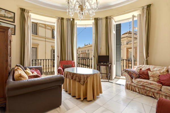 A rare historic apartment on Málaga’s iconic Calle Larios