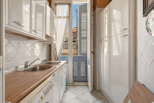 A rare historic apartment on Málaga's iconic Calle Larios