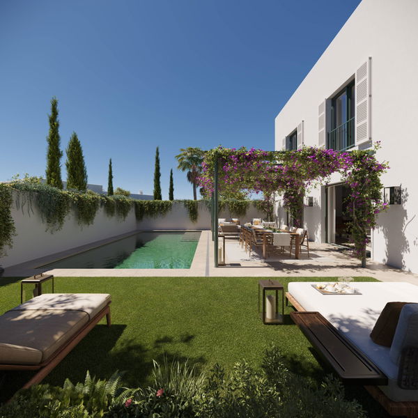 Contemporary villa with expansive gardens in La Reserva, Sotogrande