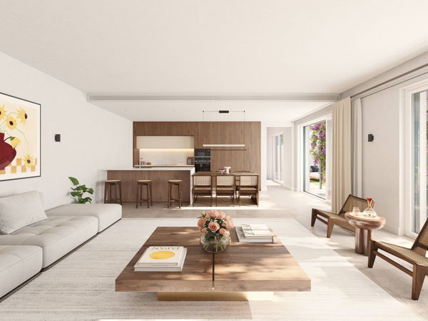 Contemporary villa with expansive gardens in La Reserva, Sotogrande