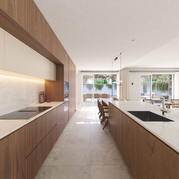 Contemporary villa with expansive gardens in La Reserva, Sotogrande