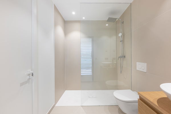Elegant ground floor apartment with expansive terrace in South Residences, Higuerón Resort