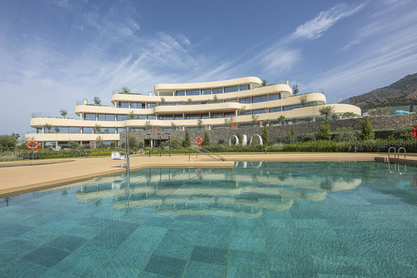Elegant ground floor apartment with expansive terrace in South Residences, Higuerón Resort