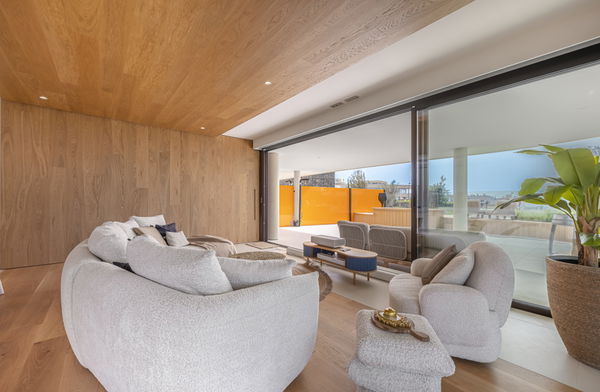 Elegant ground floor apartment with expansive terrace in South Residences, Higuerón Resort