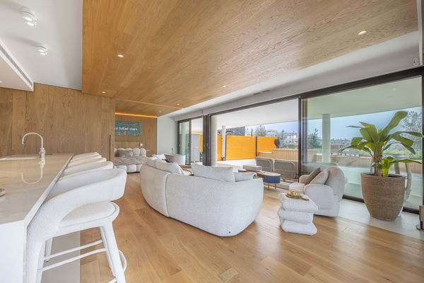 Elegant ground floor apartment with expansive terrace in South Residences, Higuerón Resort