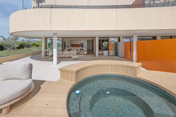 Elegant ground floor apartment with expansive terrace in South Residences, Higuerón Resort