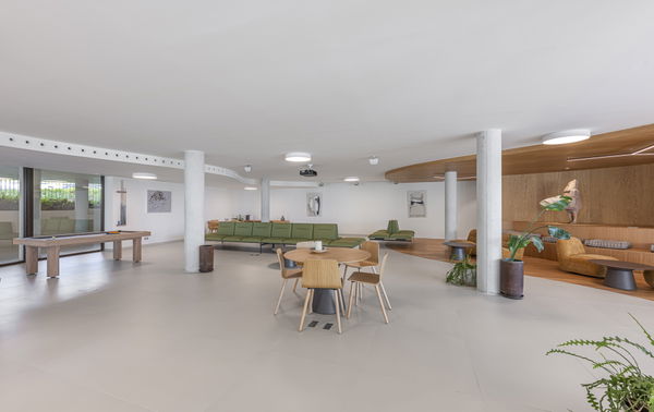Elegant ground floor apartment with expansive terrace in South Residences, Higuerón Resort