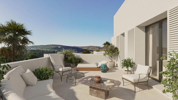 Sophisticated villa in a prestigious golf setting in La Reserva, Sotogrande