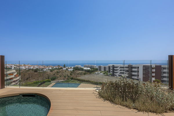 Contemporary apartment with spectacular sea views in South Residences, Higuerón Resort
