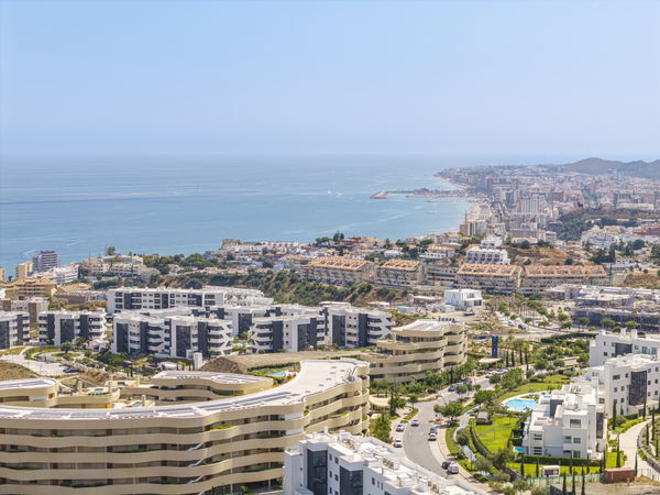 Contemporary apartment with spectacular sea views in South Residences, Higuerón Resort
