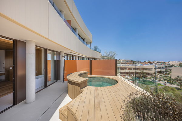 Contemporary apartment with spectacular sea views in South Residences, Higuerón Resort