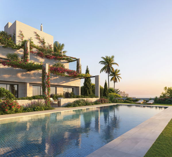 Exceptional penthouse residence with rooftop solarium and sea views, New Golden Mile, Estepona