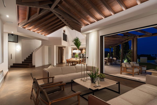 Contemporary masterpiece of architectural luxury in El Herrojo, Benahavís
