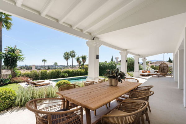 Refined contemporary living with sea views in Los Naranjos, Nueva Andalucía