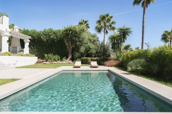 Refined contemporary living with sea views in Los Naranjos, Nueva Andalucía