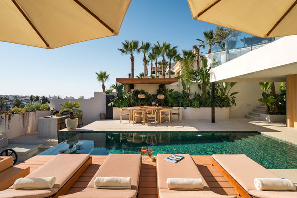 Elegant Scandinavian villa overlooking La Concha and the Mediterranean, Nueva Andalucia, Marbella