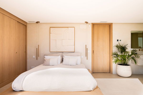 Elegant Scandinavian villa overlooking La Concha and the Mediterranean, Nueva Andalucia, Marbella