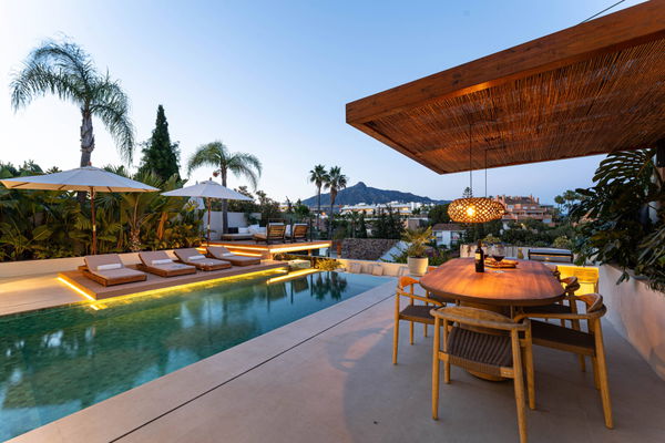 Elegant Scandinavian villa overlooking La Concha and the Mediterranean, Nueva Andalucia, Marbella